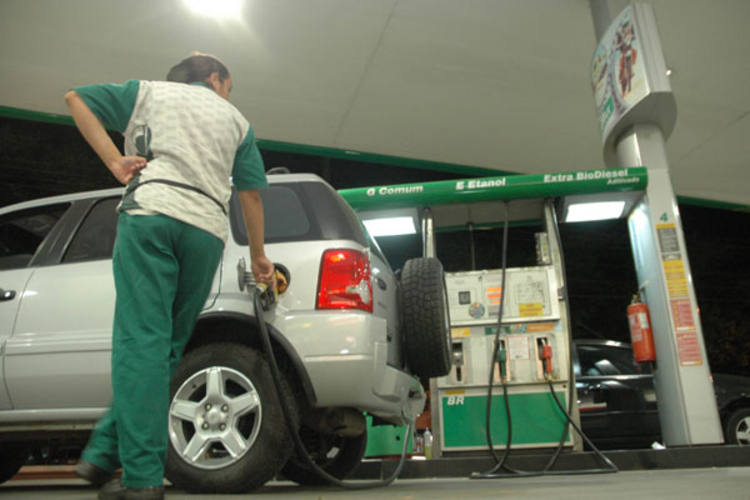 A gasolina exerceu o maior impacto individual no IPCA de novembro