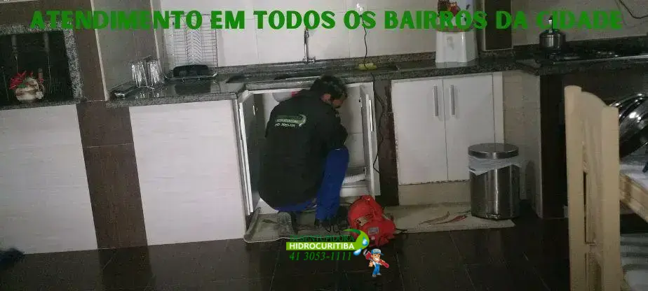 Onde encontrar serviços de desentupimento de canos confiáveis no Vista Alegre em Curitiba.