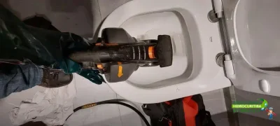 porque as fezes não descem com a descarga