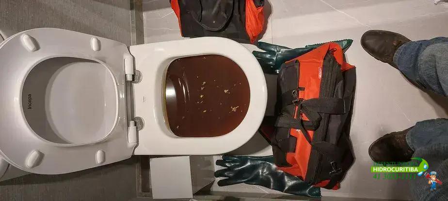 Benefícios do sabão em pó para desentupir pia