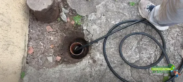 como desentupir fossa