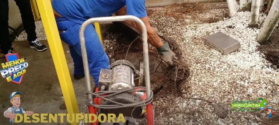 Como consertar uma torneira vazando na base da pia