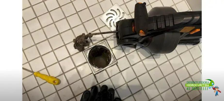 Como identificar quando é necessário desentupir tanque