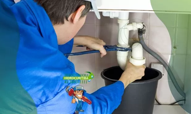 O que fazer para desentupir cano de esgoto?